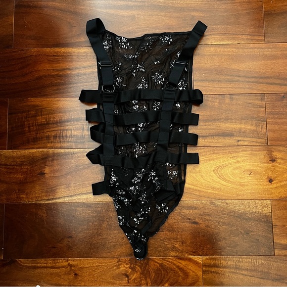 VICTORIAS SECRET - Mesh Strappy Bodysuit - Picture 4 of 5